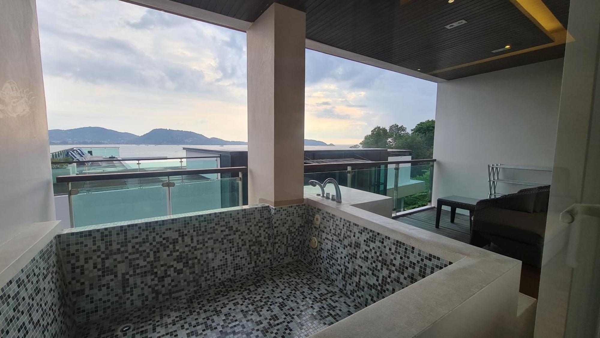 The Privilege Residence Patong Экстерьер фото